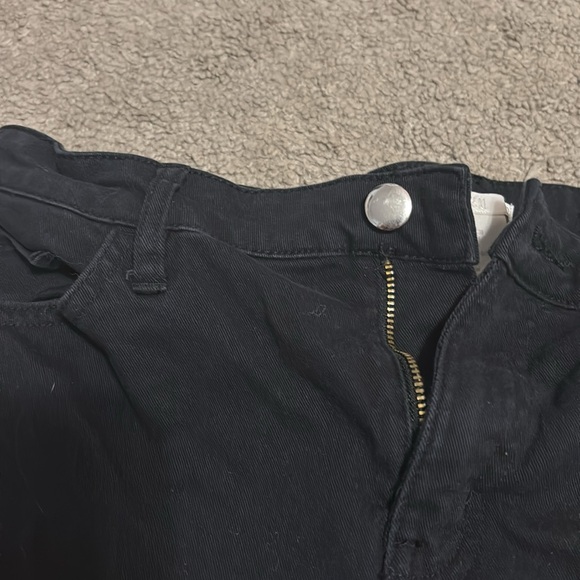 🟢10/$10 - shorts - Picture 3 of 5